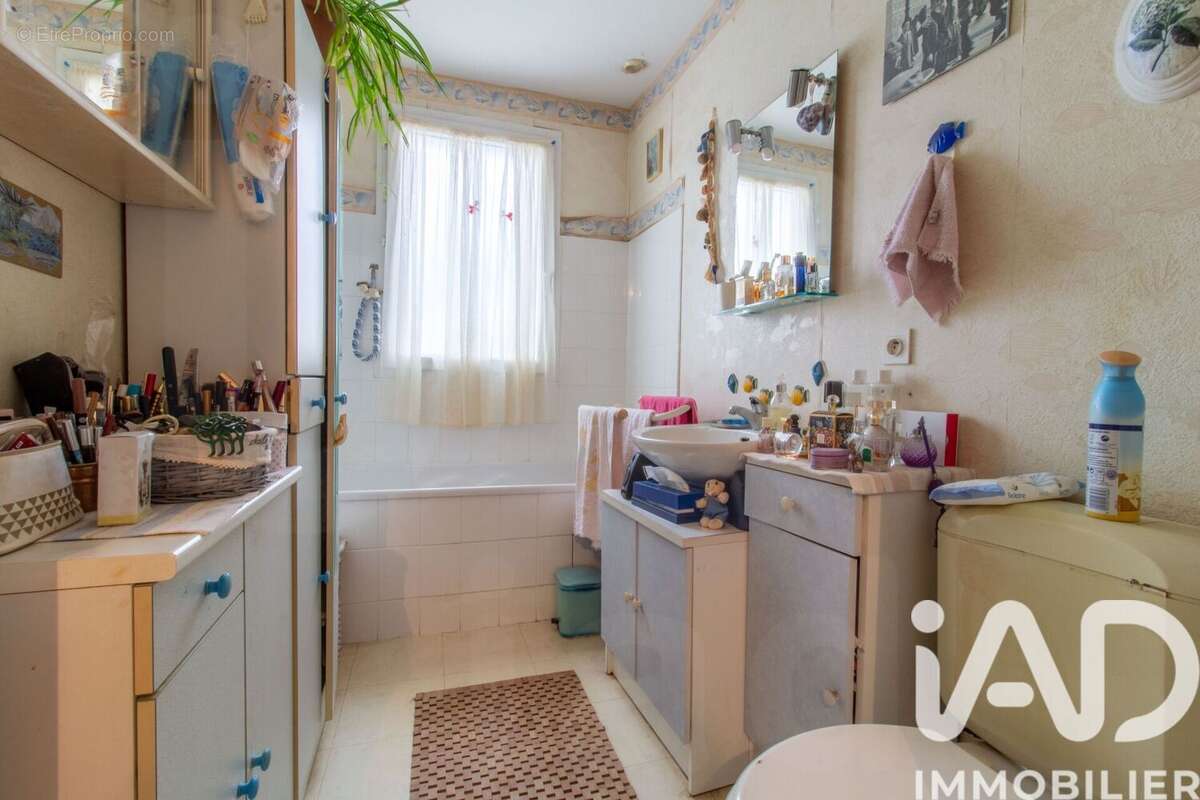 Photo 4 - Appartement à SAINT-JEAN-DE-BRAYE