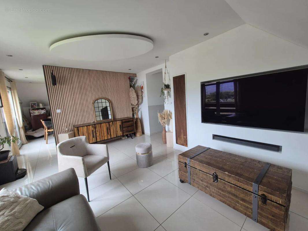 Appartement à ARTHAZ-PONT-NOTRE-DAME