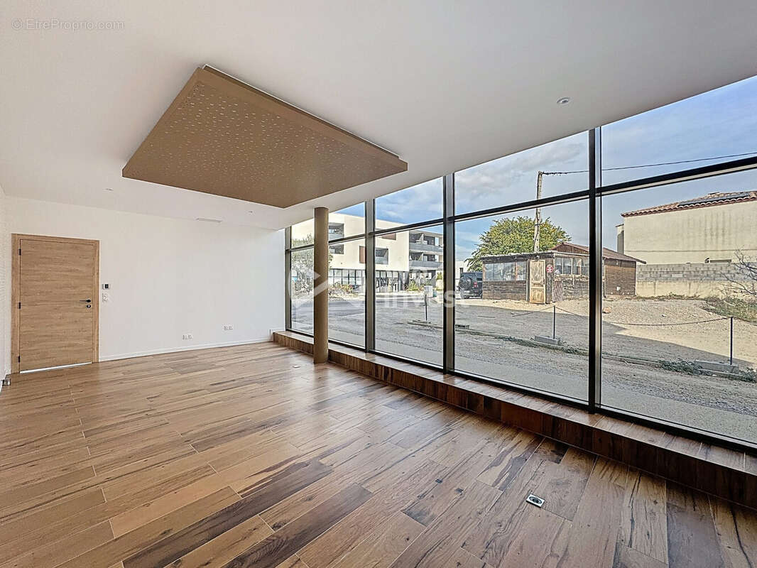 Commerce à BAILLARGUES