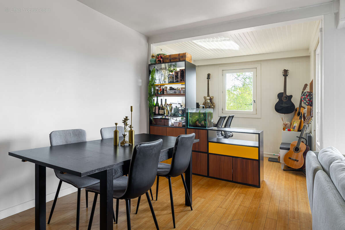 Appartement à POISY