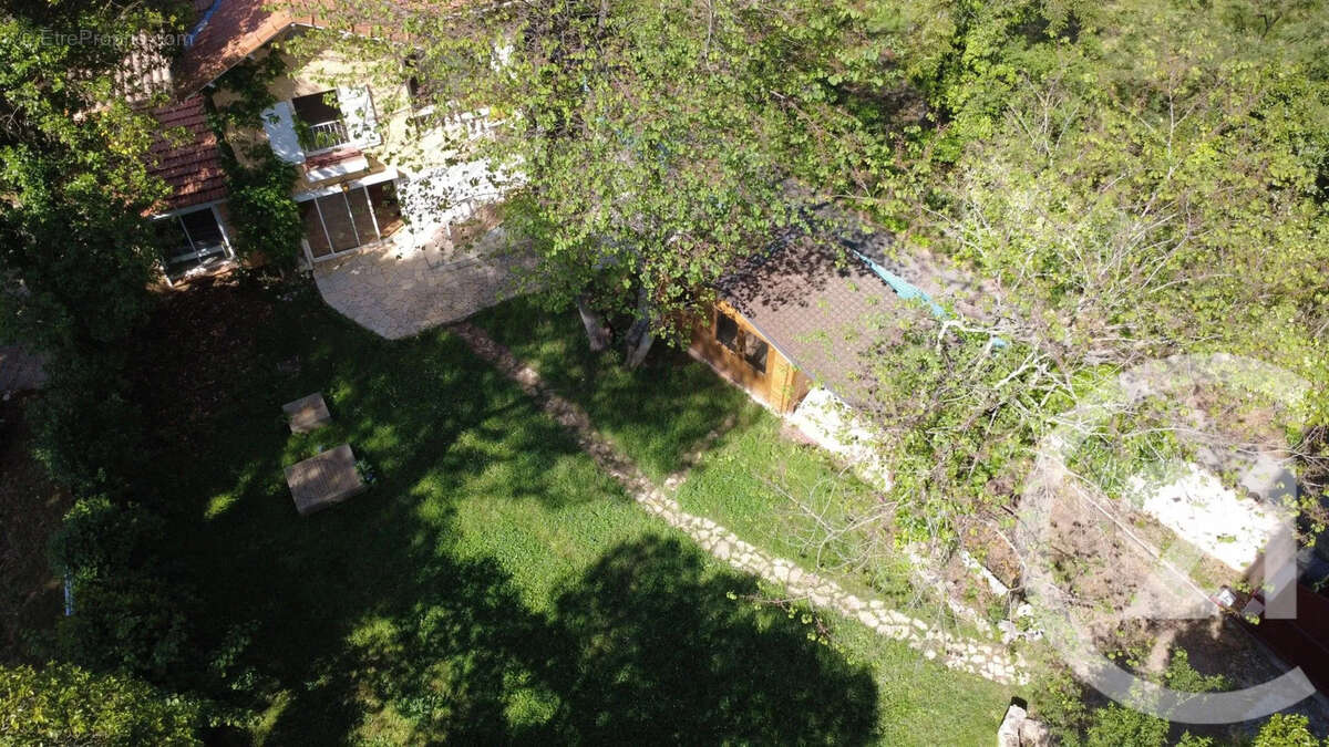 Maison à ROQUEFORT-LES-PINS
