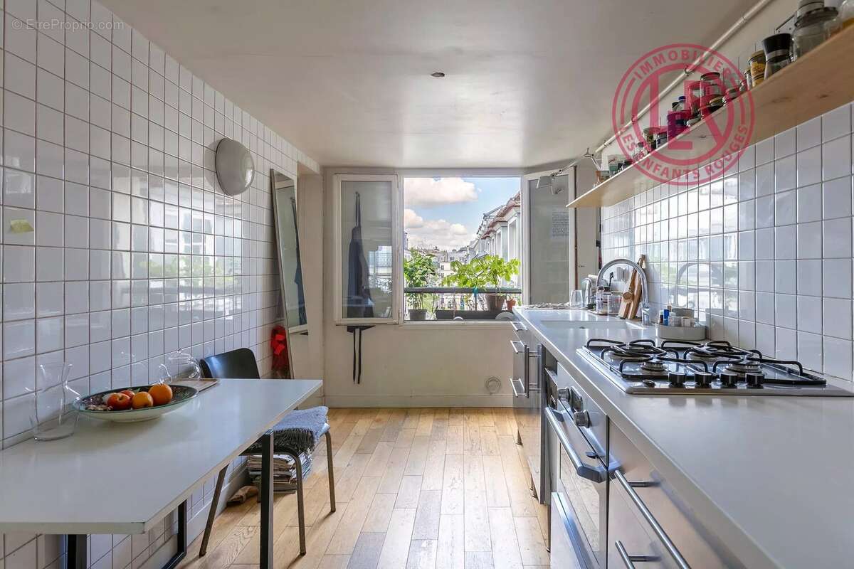 Appartement à PARIS-10E