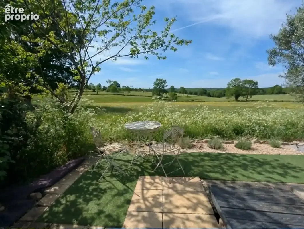 Maison spacieuse et pleine de caractère avec potentiel de gîte à Vouvant - photo 2