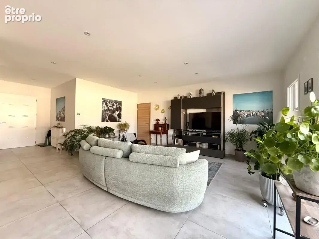 ARC SUR TILLE CENTRE : Maison de plain-pied 3 chambres sur un terrain de 523 m² - photo 2
