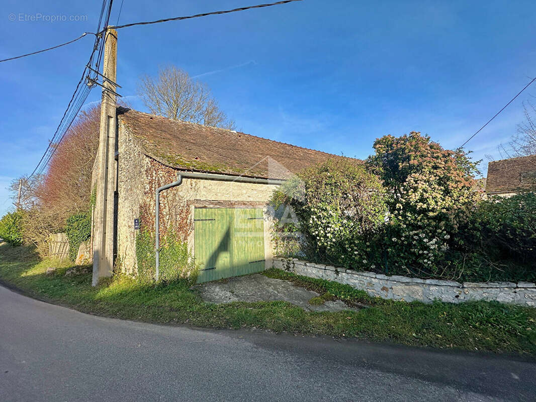 Maison à CHAINTREAUX