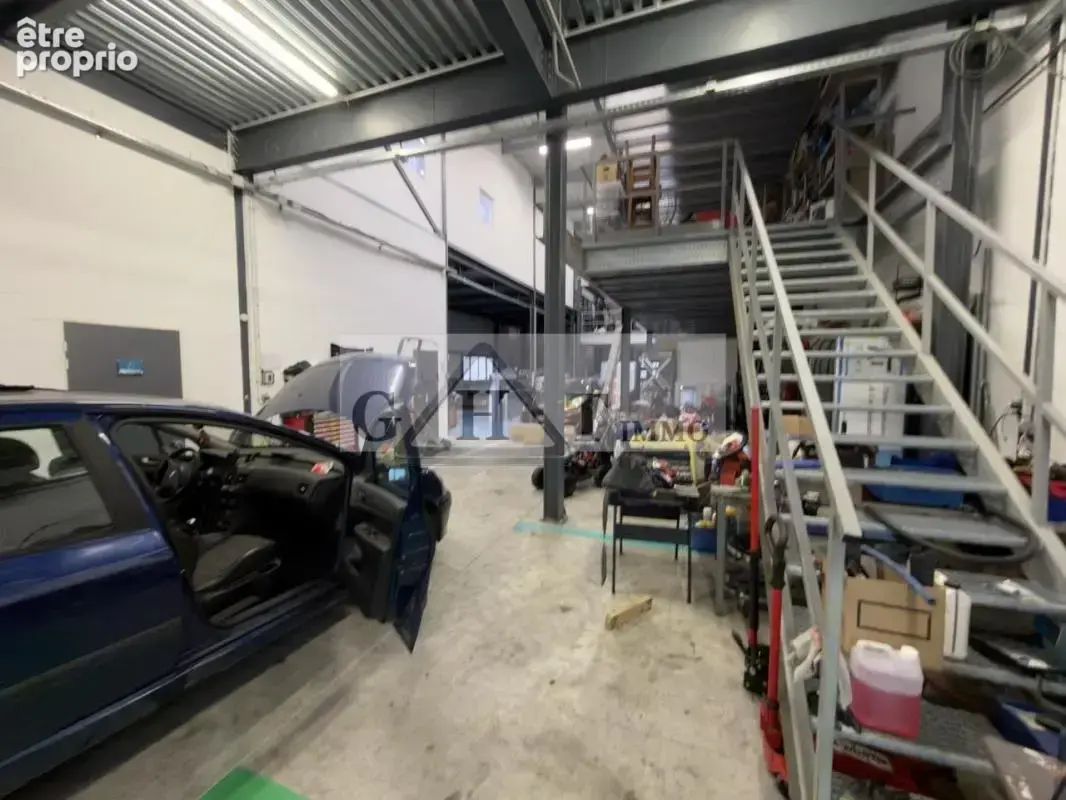 Entrepot 690m2 a vendre saint pierre du perray - photo 4