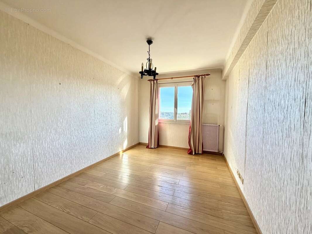 Appartement à VENCE