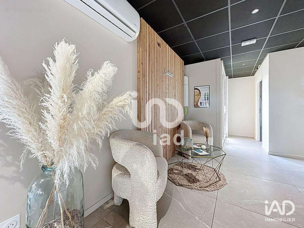 Photo 2 - Commerce à TARBES