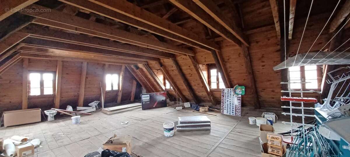 Appartement à RUYNES-EN-MARGERIDE