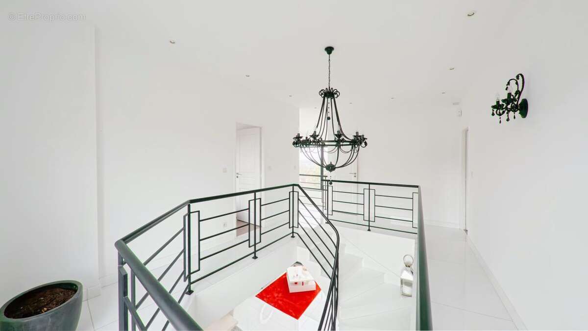 Maison à SAINT-MAUR-DES-FOSSES