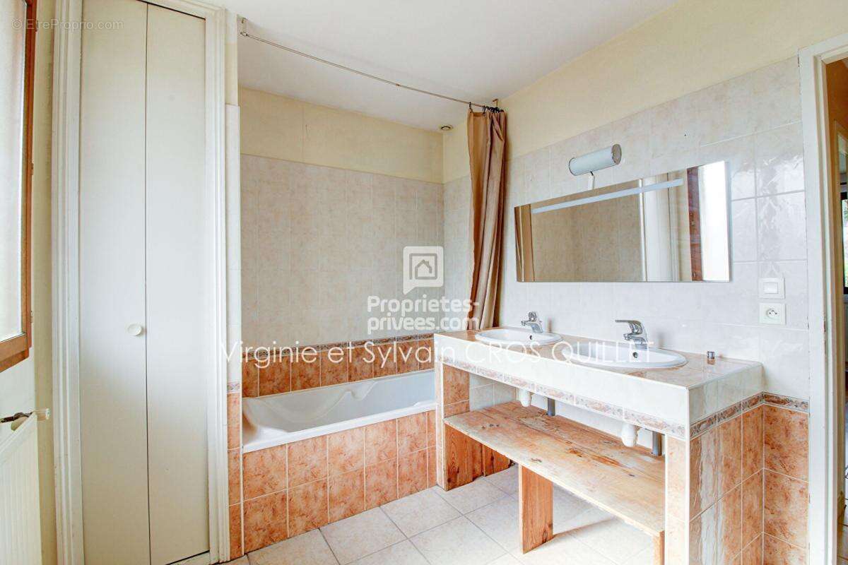 COTE PAVEE Maison T6 136 m2 grand garage 80 m² - photo 14