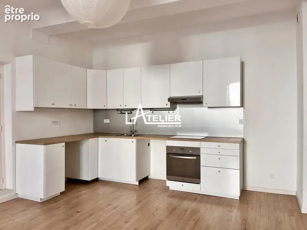 T2 rénové calme, grandes hauteurs, parquet, centre - photo 3