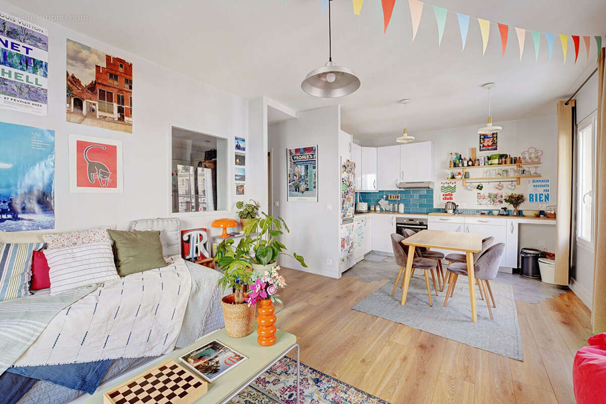 Appartement à PARIS-18E