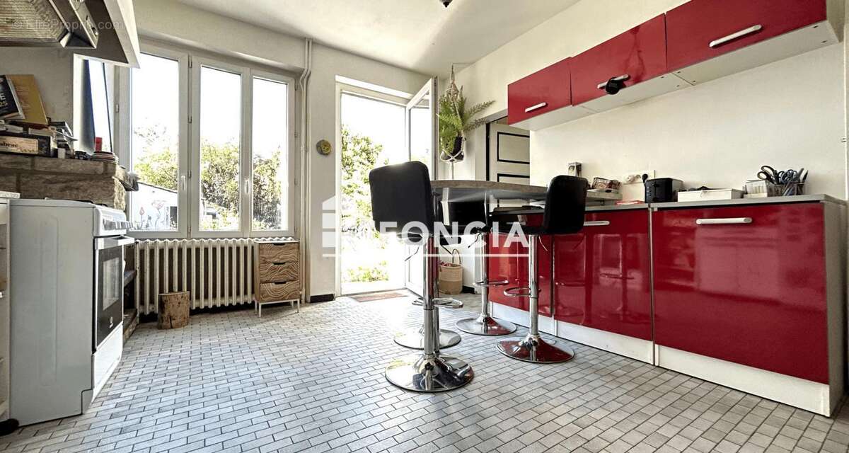 Maison à SAINTE-LIVRADE-SUR-LOT