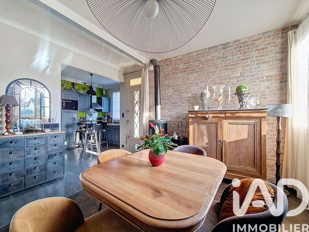 Photo 3 - Maison à SARTROUVILLE