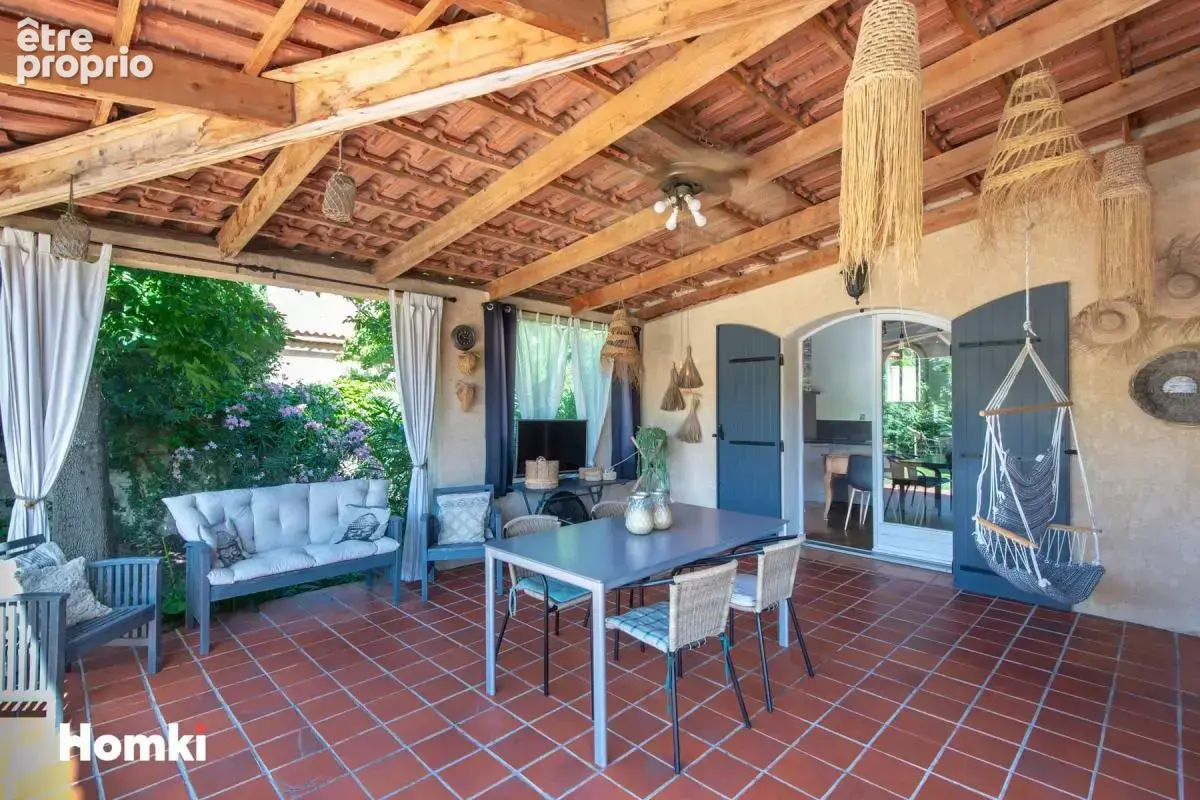 MARIGNANE – Maison familiale authentique 8 pièces 200m² avec piscine - photo 20