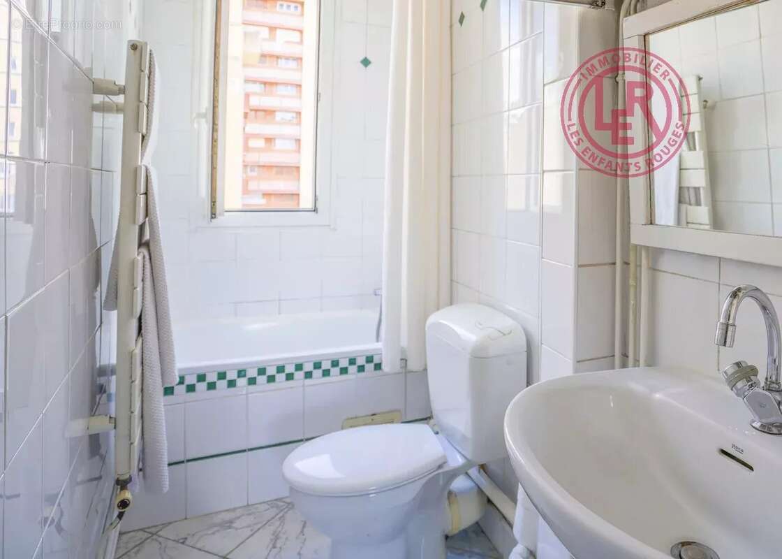 Appartement à PARIS-19E
