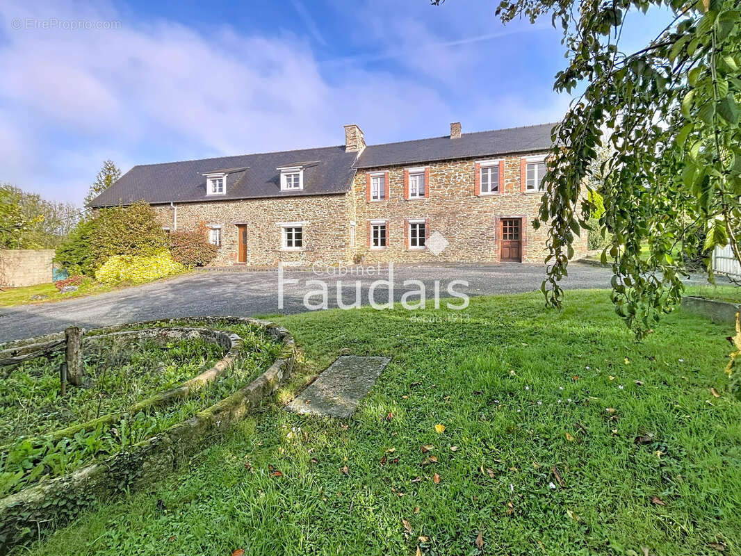 Maison à SAINT-JEAN-DE-SAVIGNY