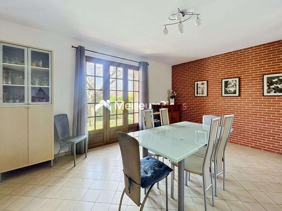 Maison 6 pièces 133m2 avec piscine et garage, Saint-Alban - photo 3