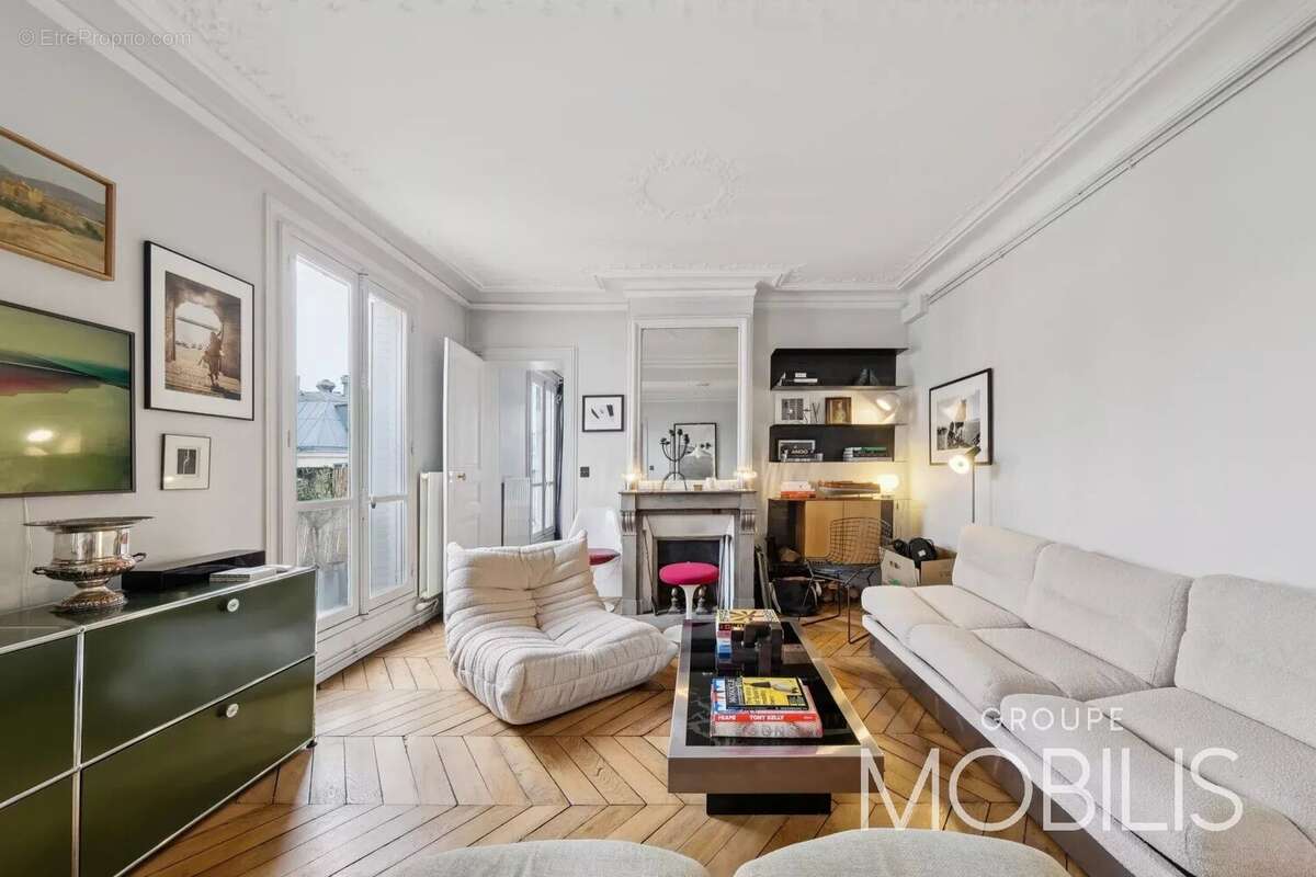 Appartement à PARIS-18E