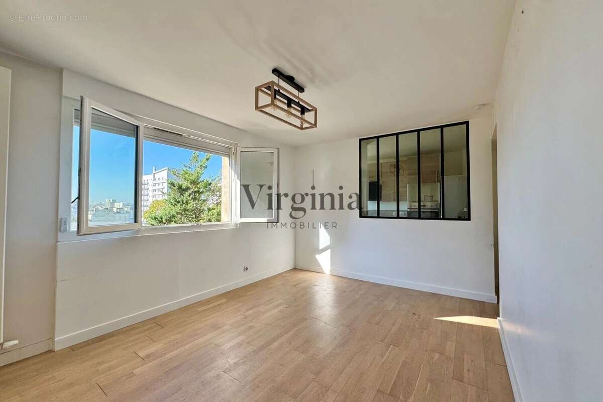 Appartement à CHARENTON-LE-PONT