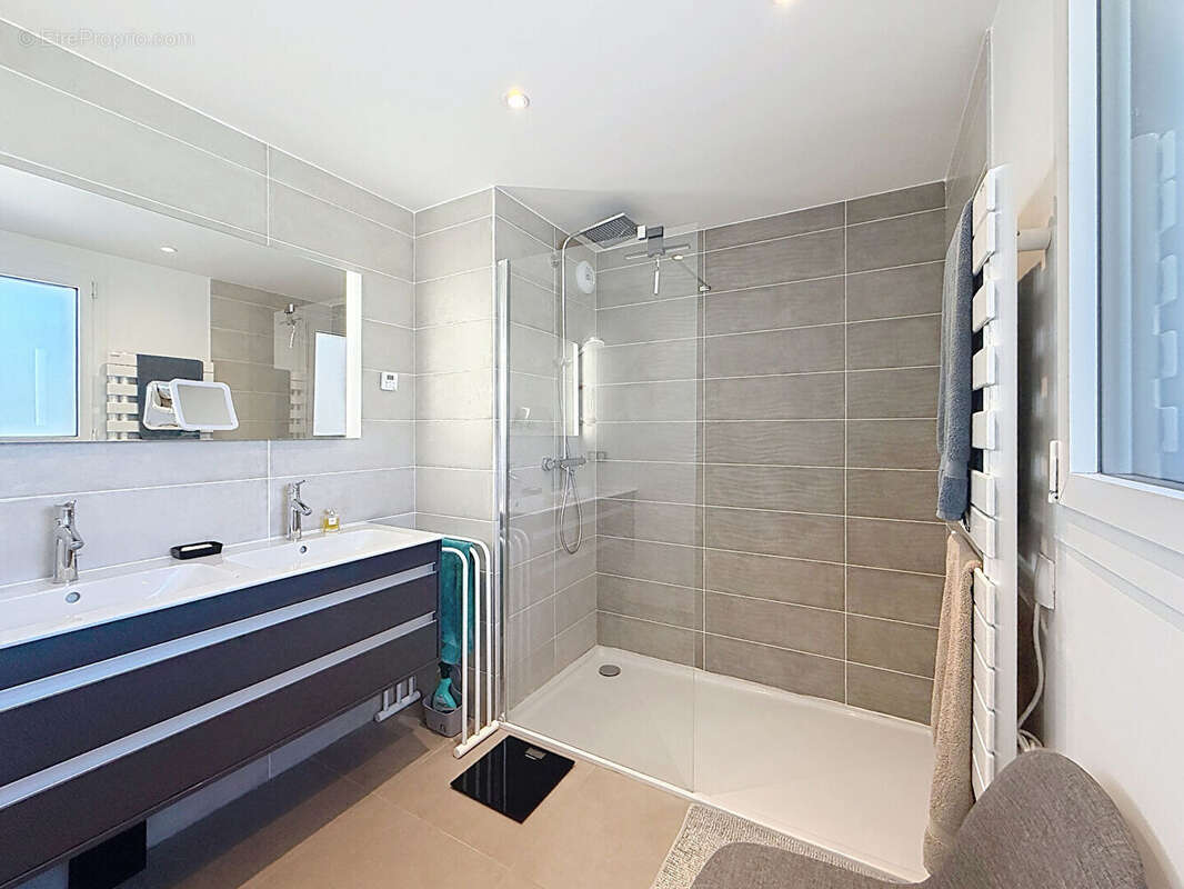 Appartement à ANNECY-LE-VIEUX