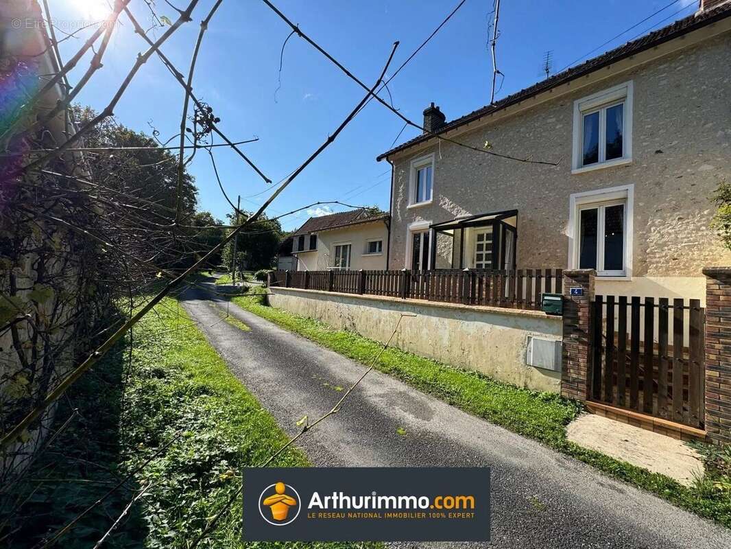 Maison à COULOMMIERS