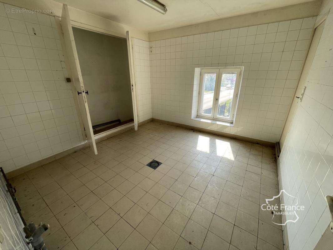 Maison à COULANGES-SUR-YONNE