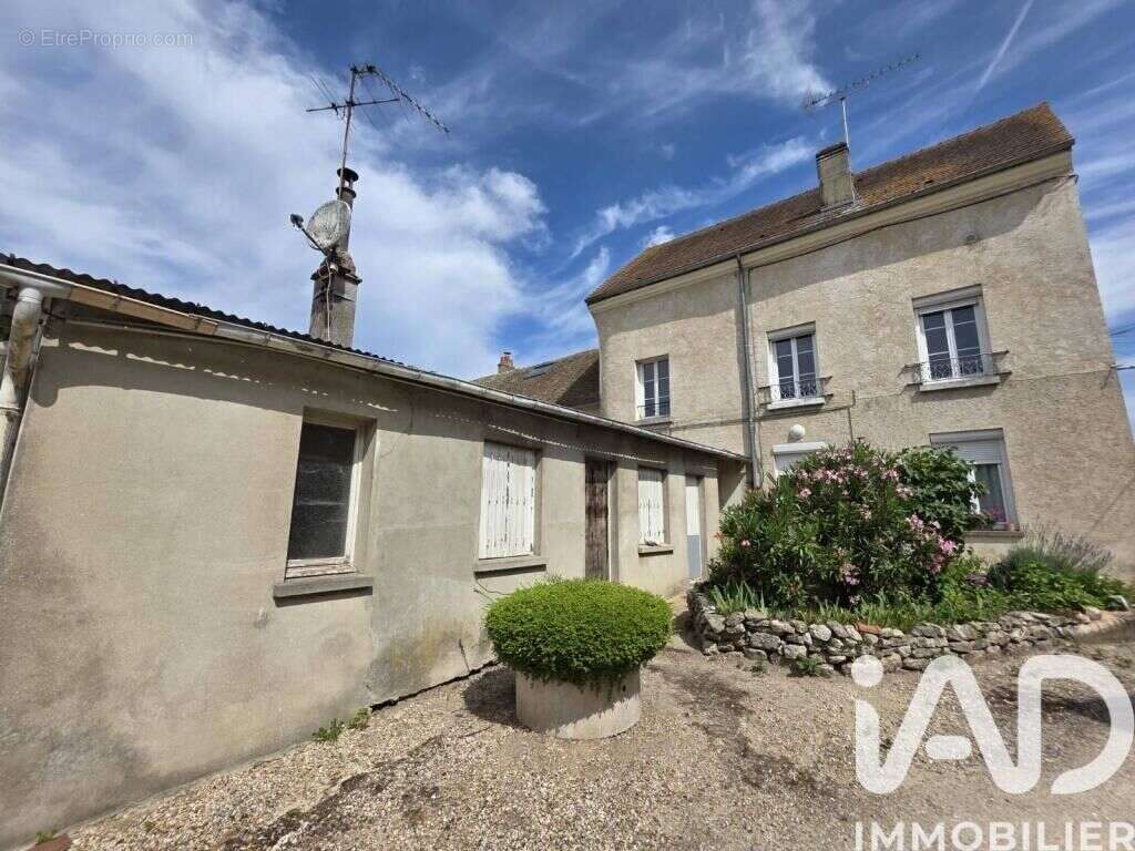 Photo 2 - Appartement à HOUDAN