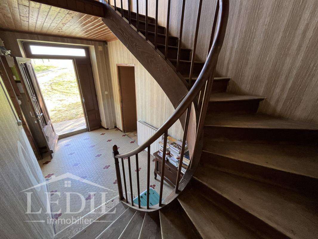 Maison à VALENCE-SUR-BAISE