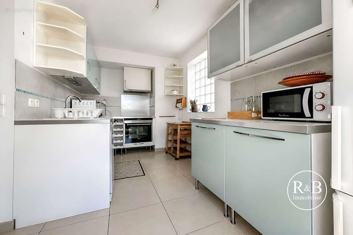 Appartement à LES CLAYES-SOUS-BOIS
