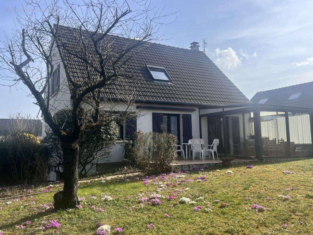 Maison à LOIVRE