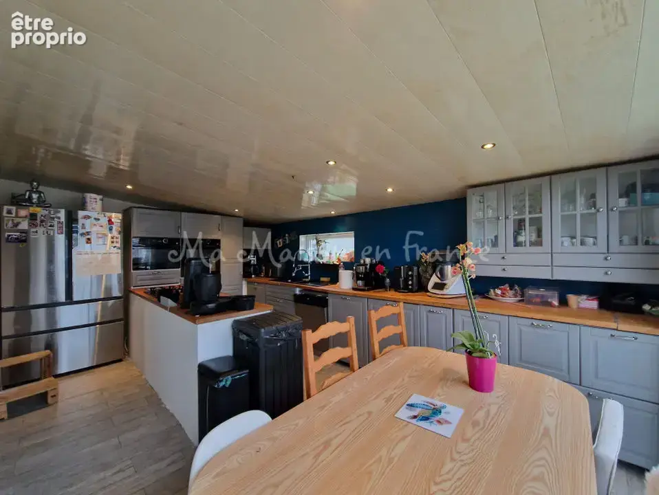 Maison 6 pièces 144 m² à vendre à Chantelle (03140) - photo 4