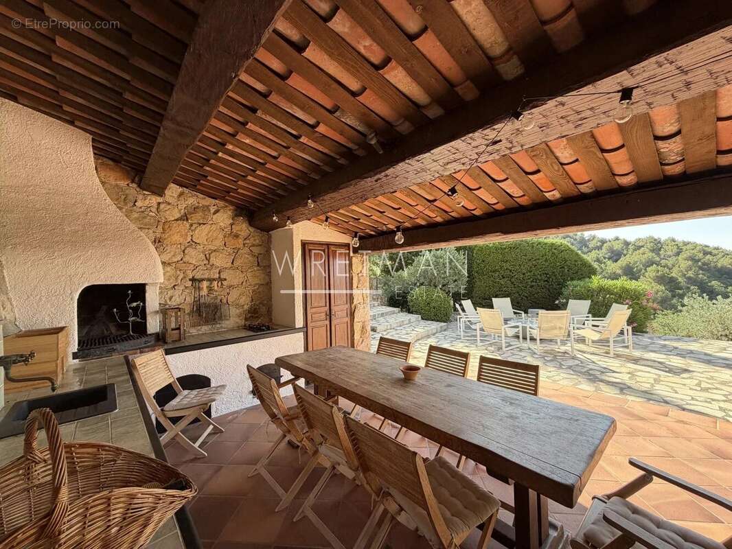 Villa en pierre avec 6 chambres et vue panoramique - SEILLANS - photo 12