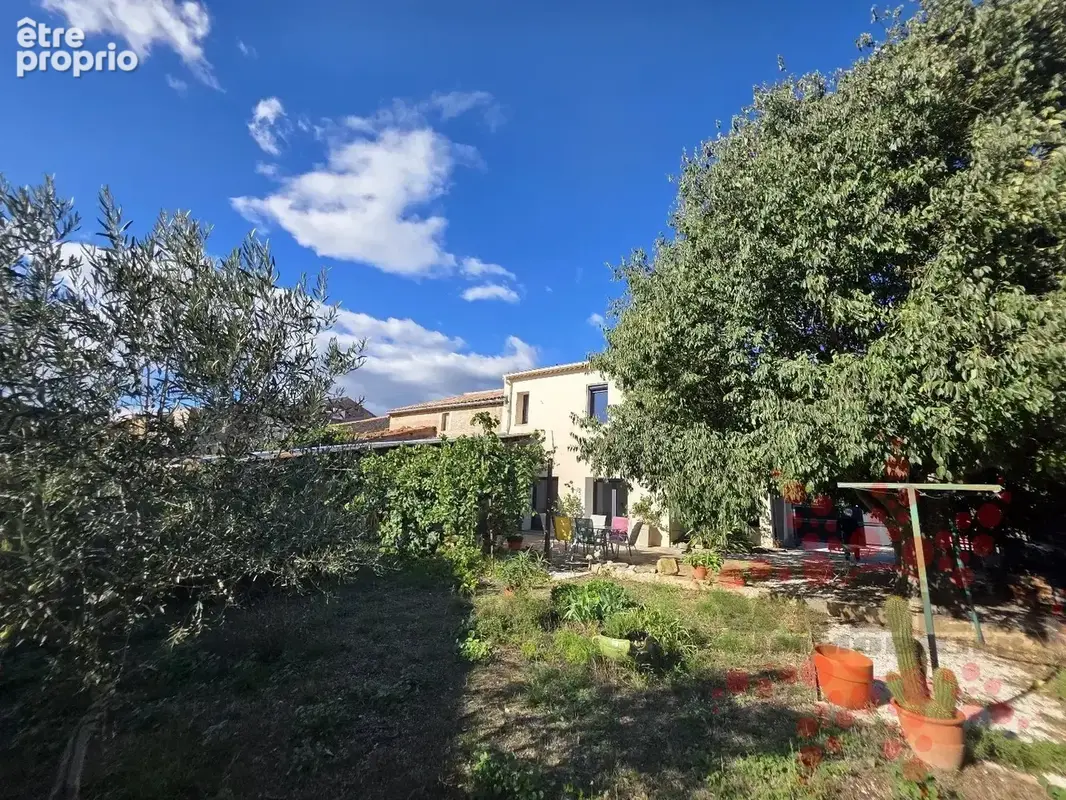 Maison T4 de 132 m² avec garage, atelier et plus de 200 m² d'espaces annexes à aménager ! - photo 1