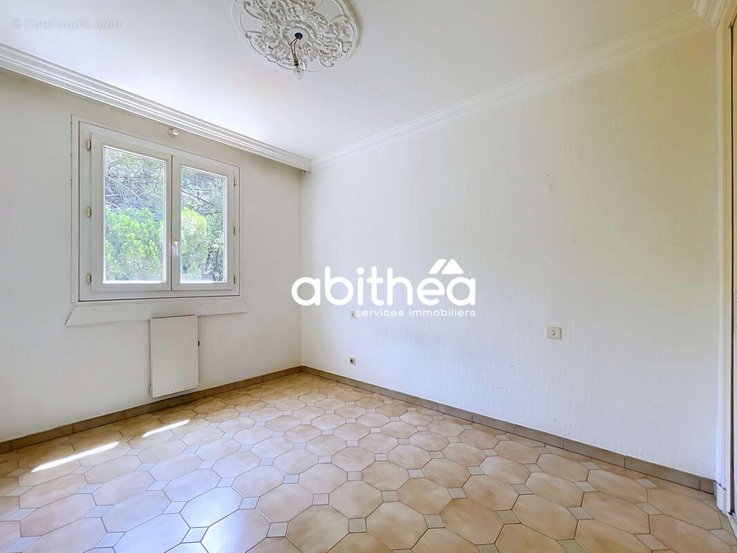 Maison 4 pieces - 3 chambres - r+1 - 88 m2- garage - jardin et exterieur - photo 11