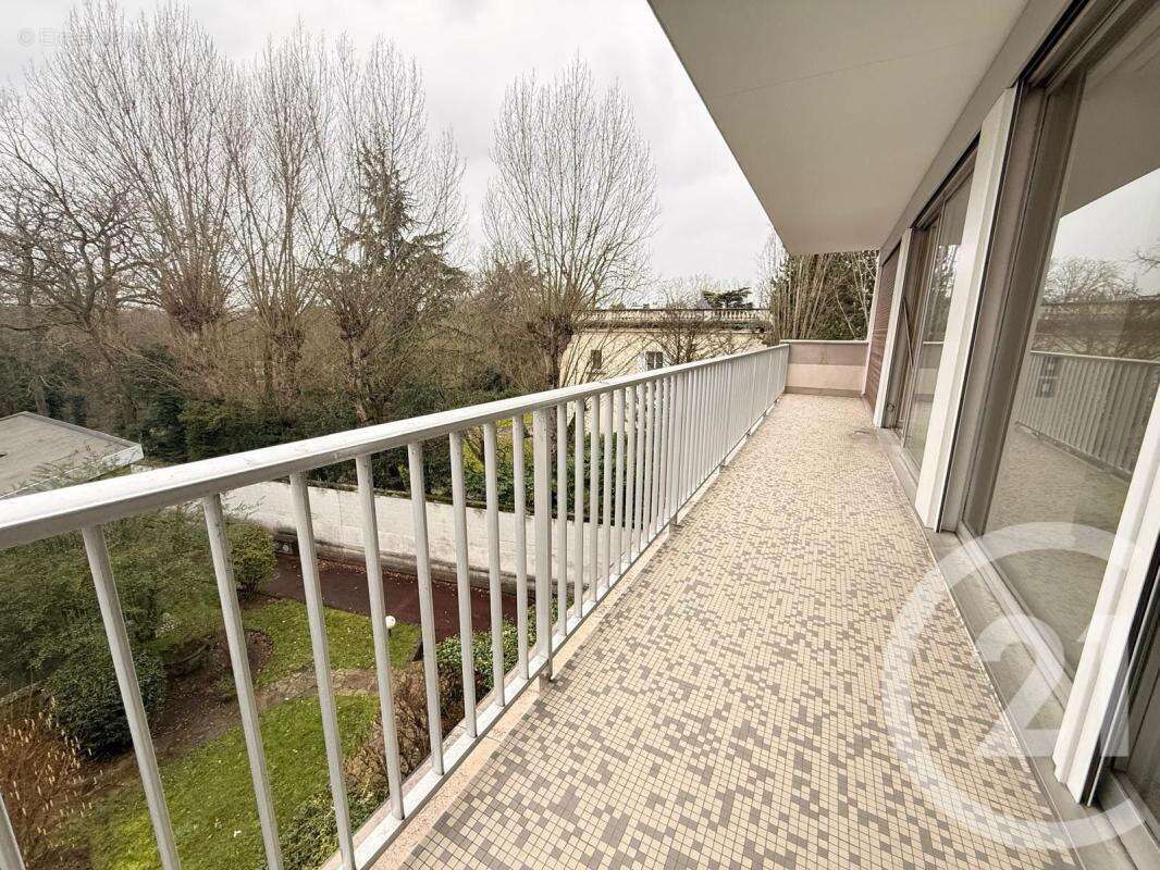 Appartement à FONTENAY-SOUS-BOIS