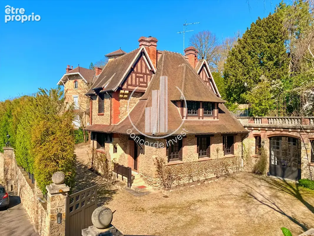 Photo Maison à La Celle-Saint-Cloud au prix de 1 150 000€