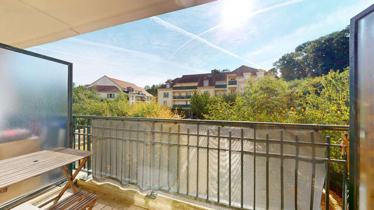 Appartement Fontenay Le Fleury 2 pièces 39.47 m2, 2 balcons, 1 pkg en S/sol - photo 2