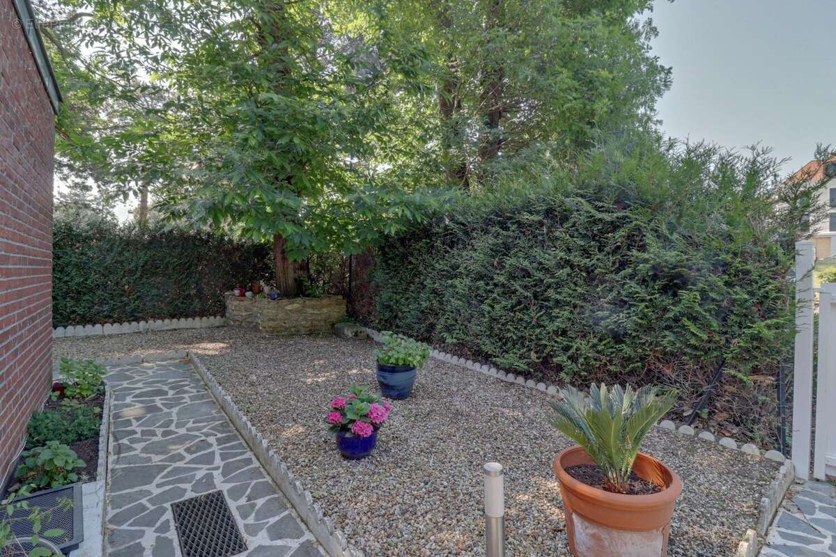 Maison à VERNEUIL-SUR-SEINE