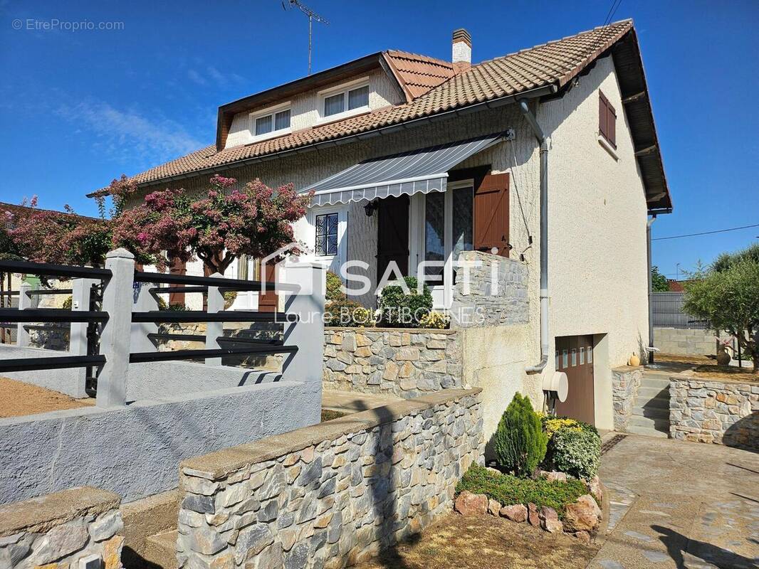 Photo 1 - Maison à SAINT-SULPICE