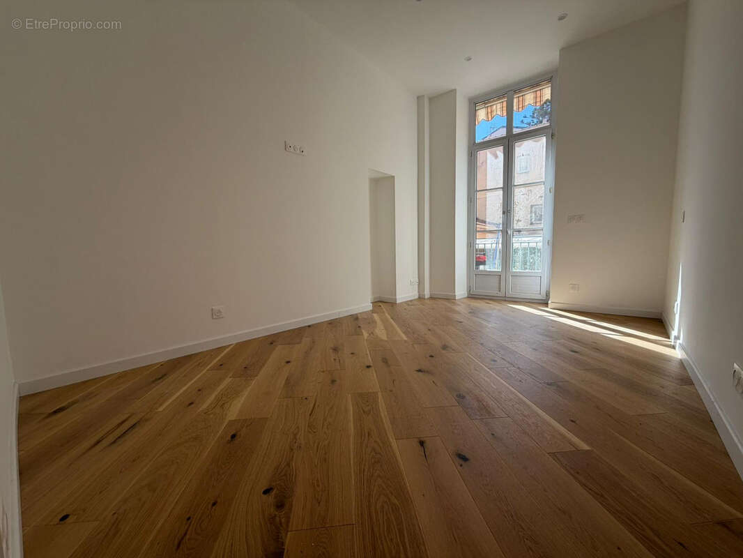 Appartement à MENTON