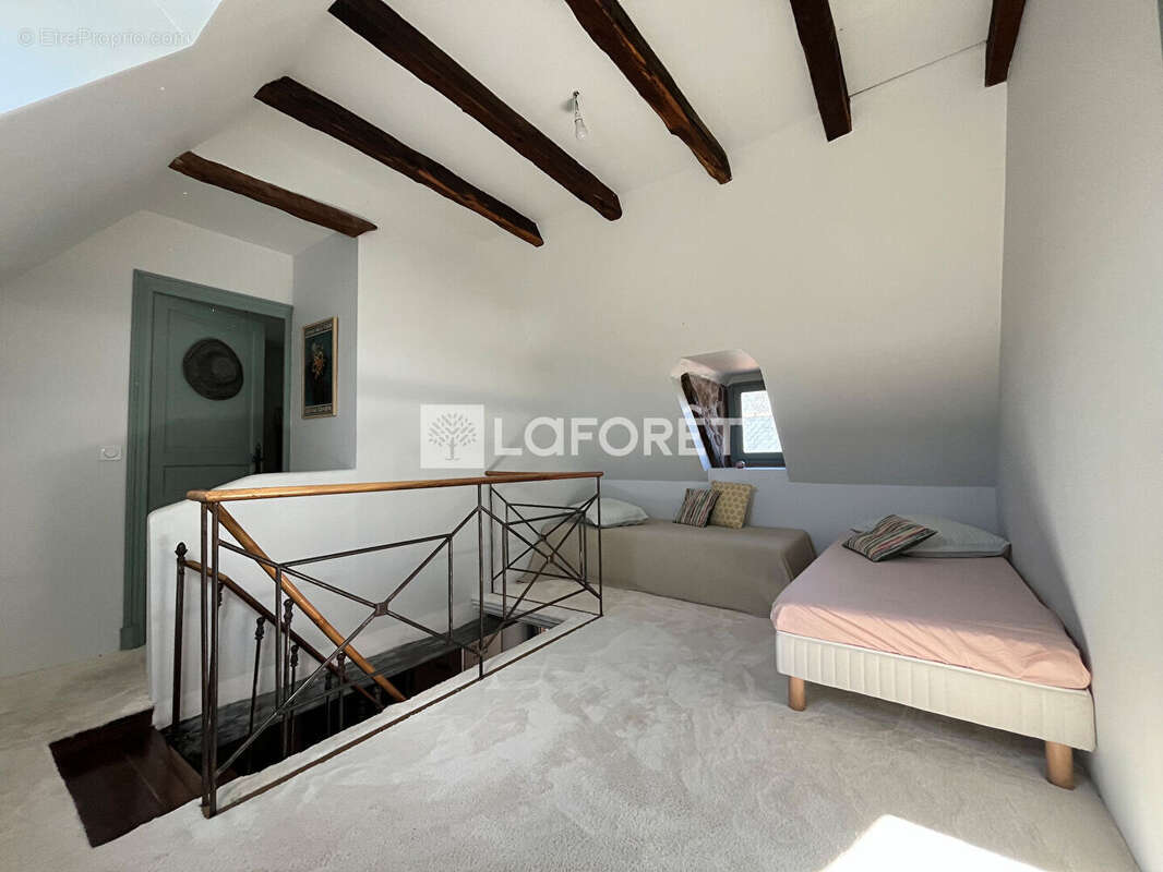 Maison à SAINT-CHRISTOPHE-VALLON