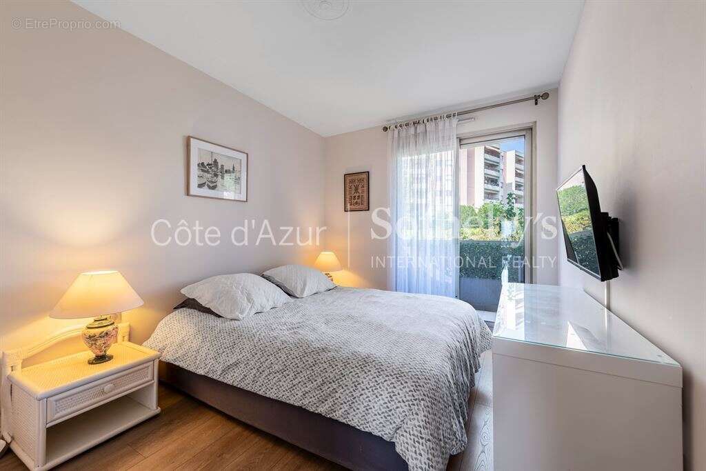 Nice Ouest, appartement avec vue mer, terrasse, piscine et garage dans une résidence de standing - photo 10