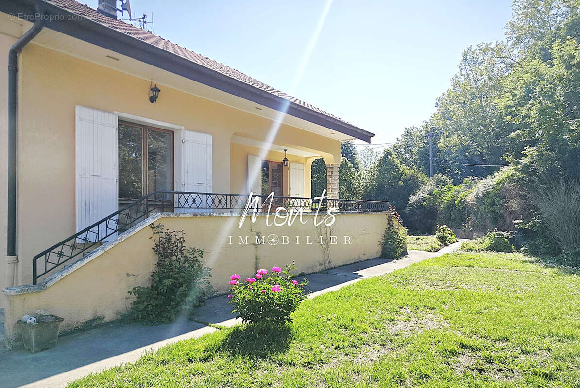 Maison à SAINT-JULIEN-EN-GENEVOIS