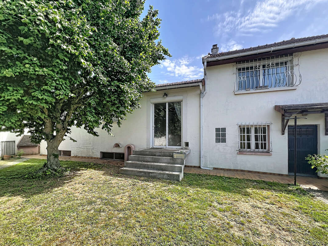 Maison à PARAY-VIEILLE-POSTE