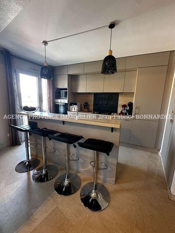 Appartement à VALREAS