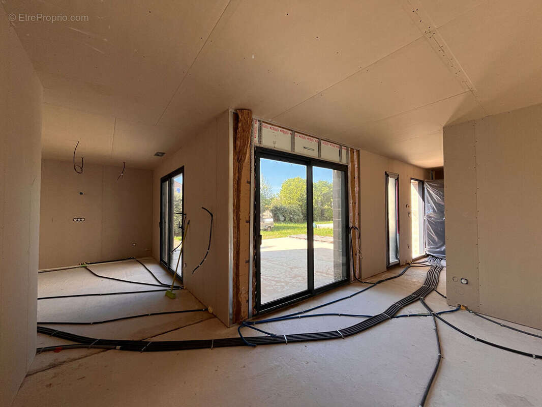 Maison à L'ISLE-SUR-LA-SORGUE