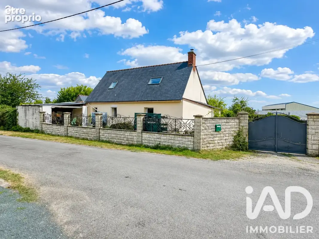 Photo 1 - Maison à BRISSAC-QUINCE