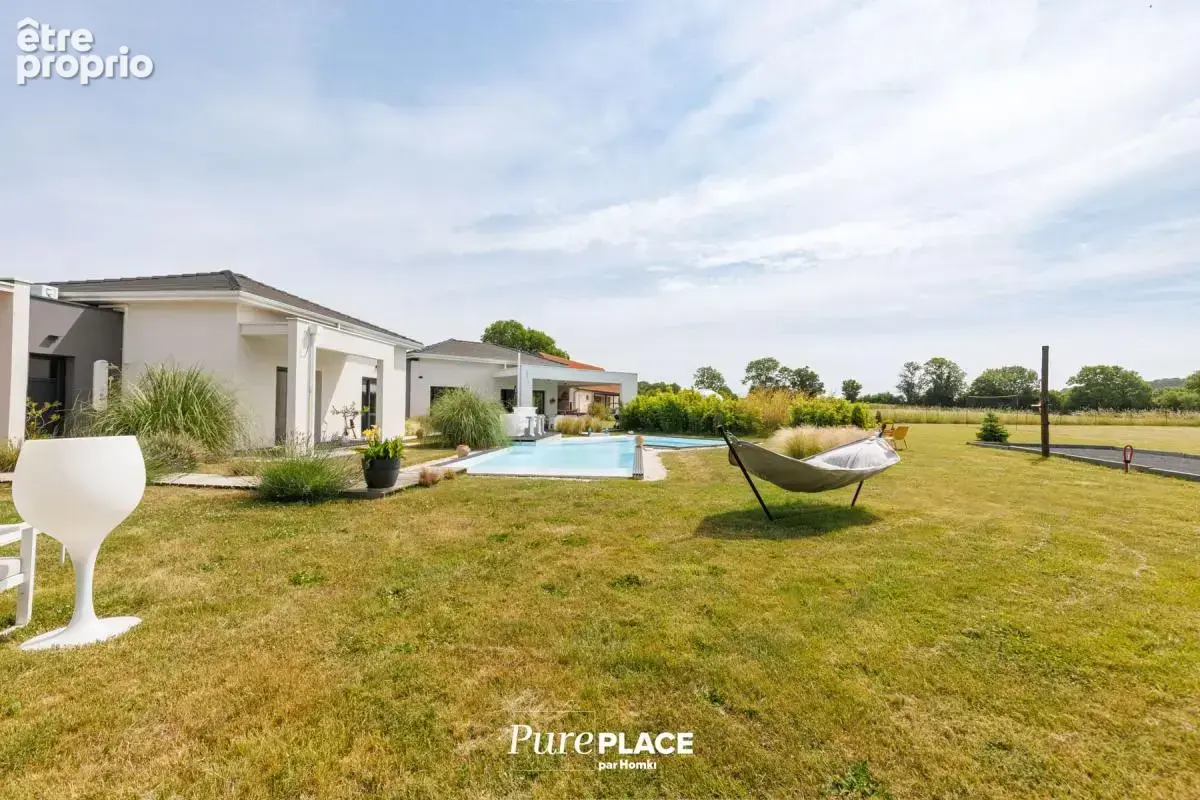 Villa d’architecte contemporaine avec piscine chauffée et vues sur le Puy de Dôme et le Sancy - photo 35